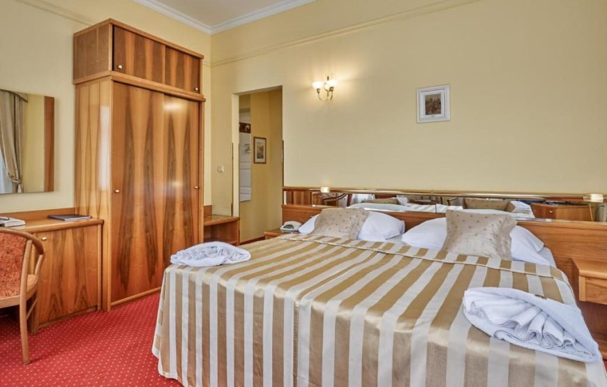 Hotel Sirius