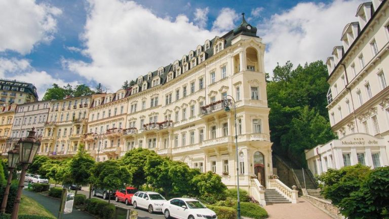 Hotel Anglicky Dvur