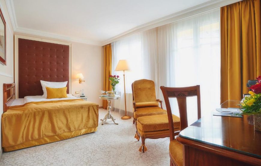 Hotel Carlsbad Plaza