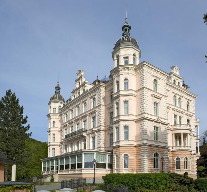 Bristol Palace