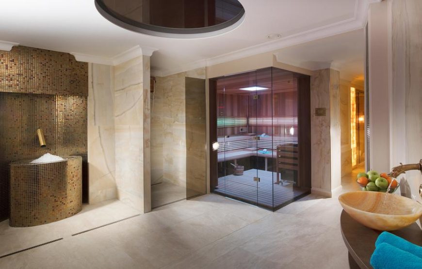 Monty Hotel