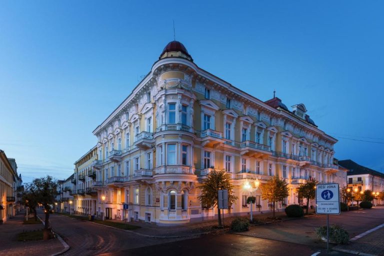 Hotel Savoy