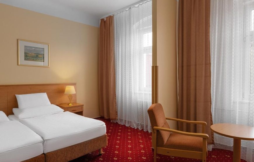 Hotel Savoy