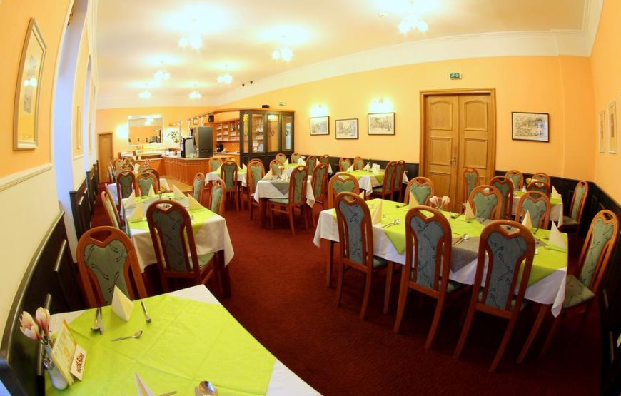 Hotel Flora
