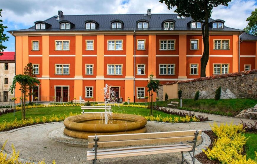 Dlugi Dom