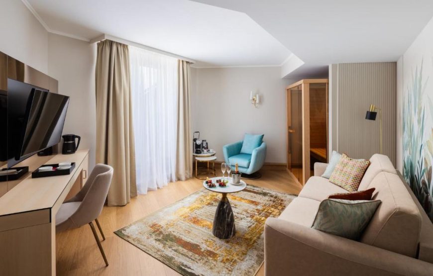 Lotus Therme Hotel