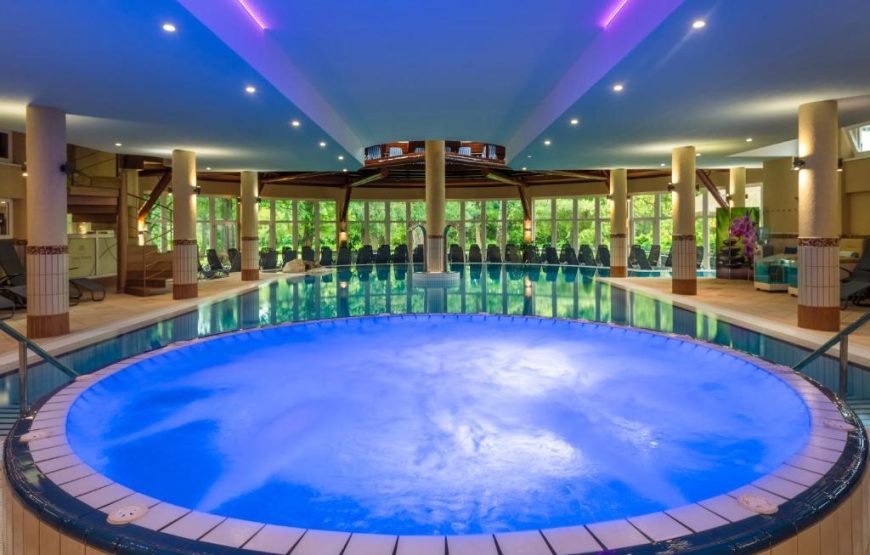 Lotus Therme Hotel
