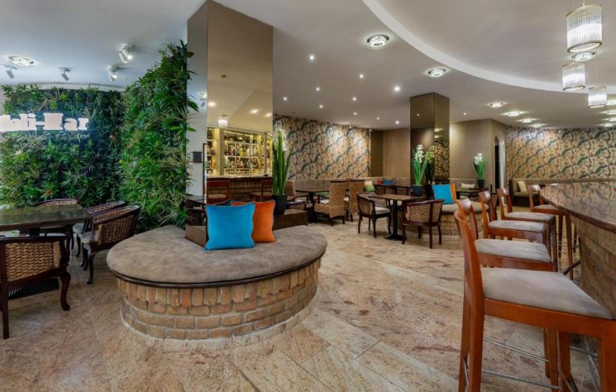 Lotus Therme Hotel