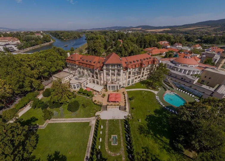 Словакия: Пьештяны, Смрдаки