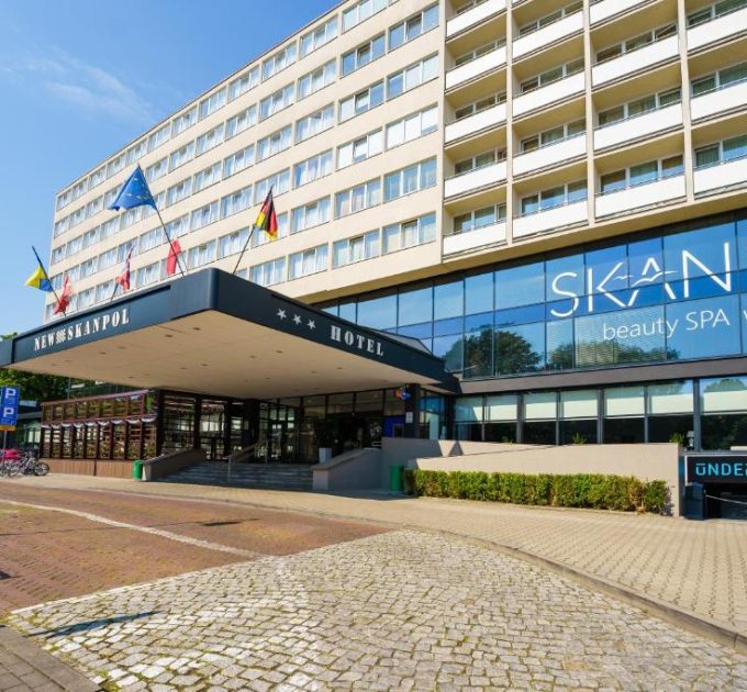 Главное здание курортного отеля New Skanpol