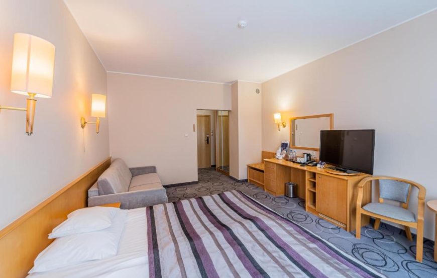 Hotel Senator